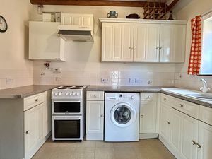 Annexe Kitchen- click for photo gallery